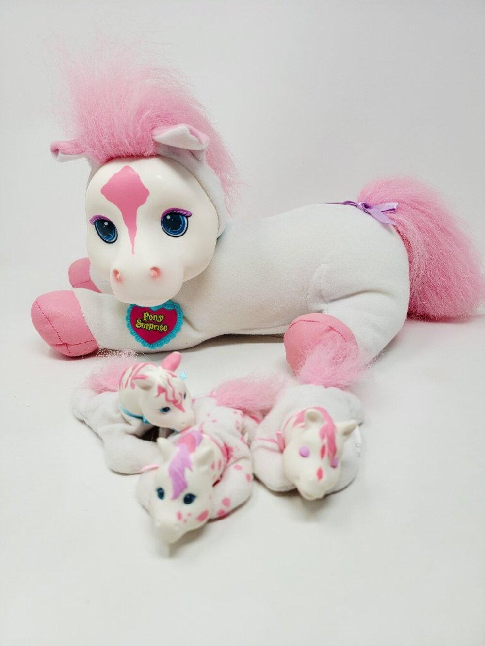 Vintage 1992 Hasbro Pony Surprise Plush Horse w 3 Babies White Pink Complete
